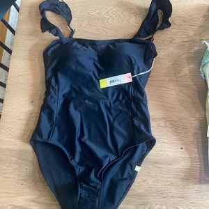 NWT Sunmersalt “Ruffle Oasis” one piece